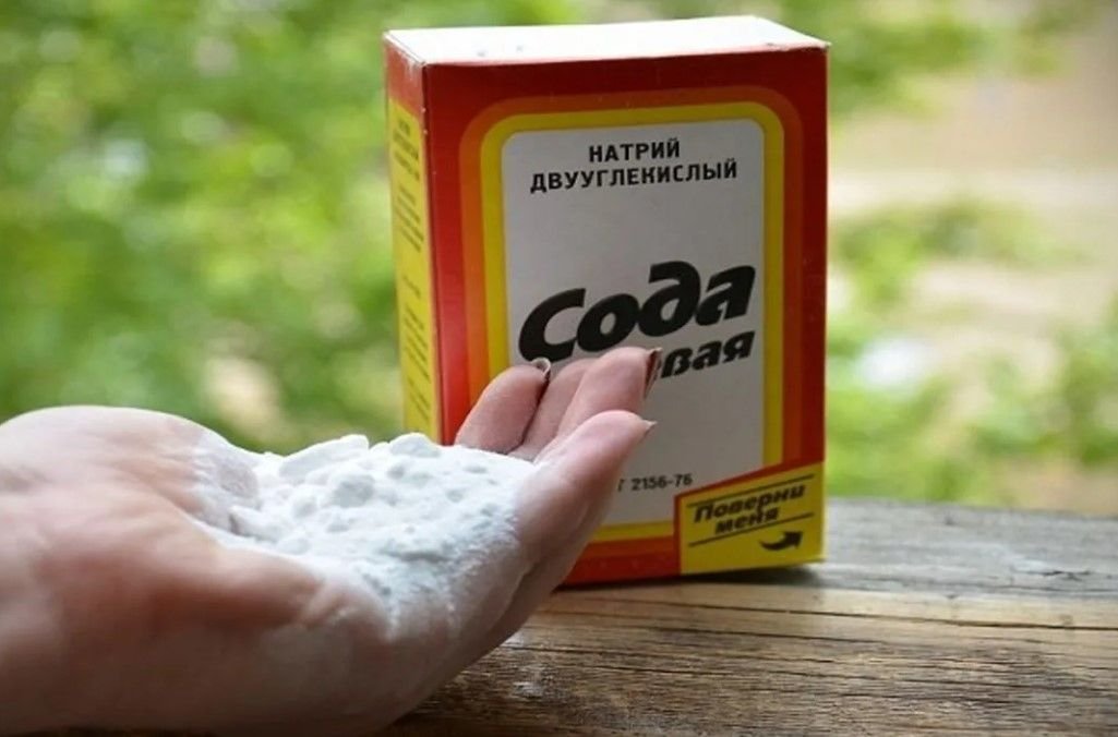 запах соды. раствор перекиси водорода и соды. запах соды. сода для ванной. сода рассыпанная.