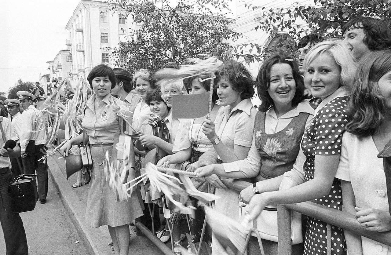 Чем советские люди отличались. 70-Е годы в СССР. Женщины. Счастливые советские люди. Советские люди 70х.