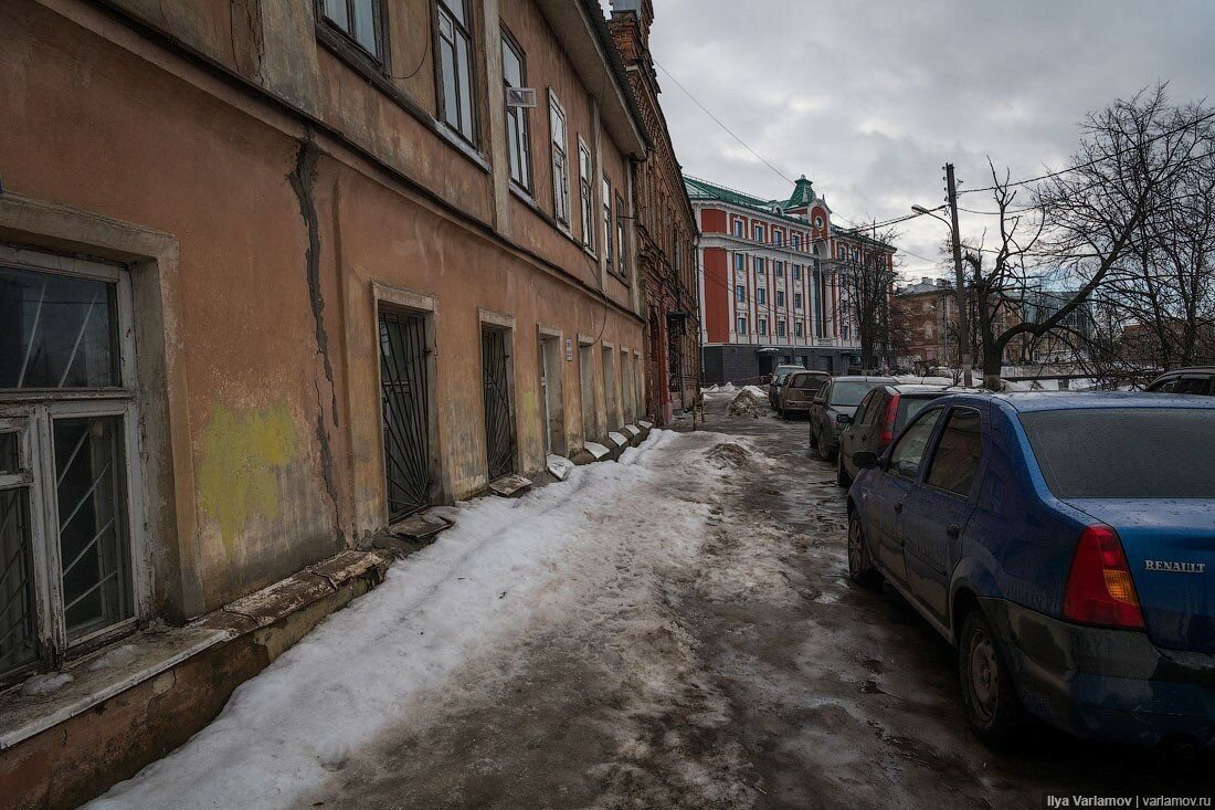 Плохой нижний. Нижний Новгород окраины. Плохие дворы Нижнего Новгорода. Трущобы центр Нижнего Новгорода. Нижний Новгород разруха.