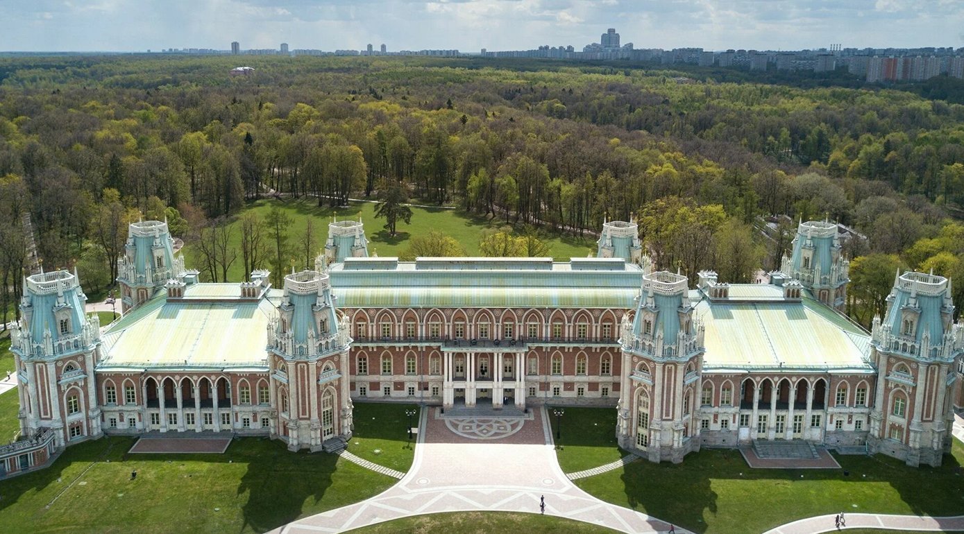 Дворец екатерины 2 в москве. Царицыно музей-заповедник. Царицыно (дворцово-парковый ансамбль). Государственный музей-заповедник «Царицыно» улица Дольская, дом 1. Царицыно музей усадьба официальный сайт.