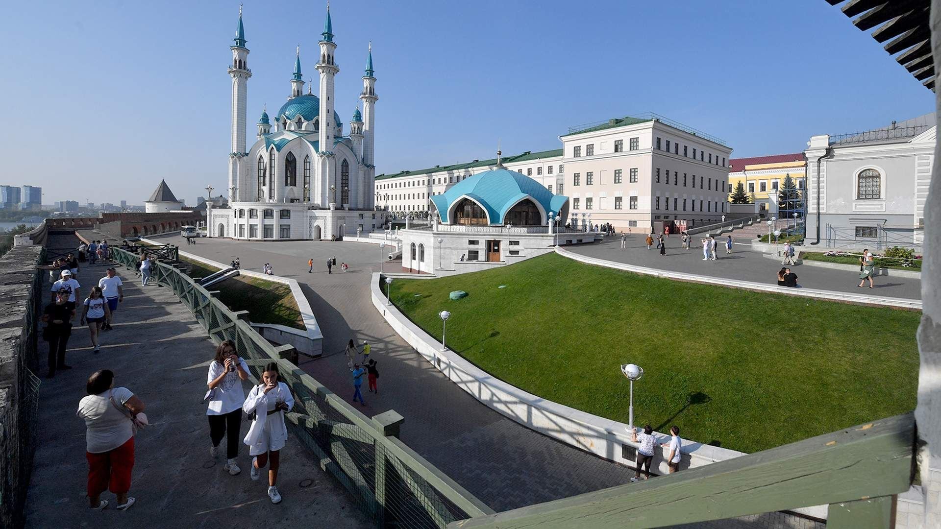 Казань подробнее. Казань. Казанская мечеть. Городской округ город Казань исторические мечети Казани. Красивые мечети Казани.