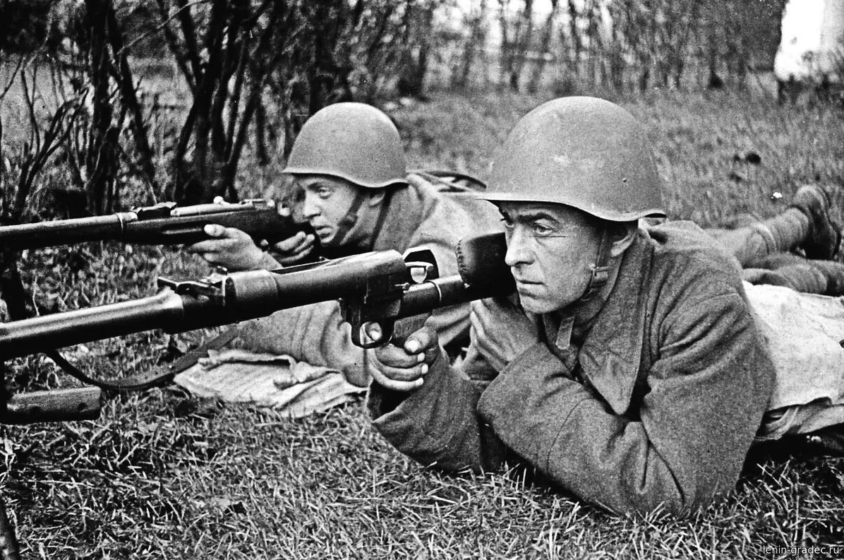 бронебойщик коржик