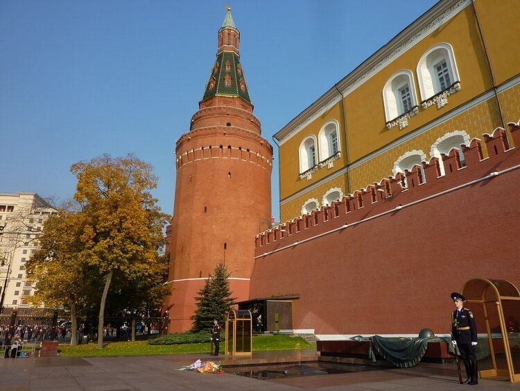 Арсенальная башня угловая
