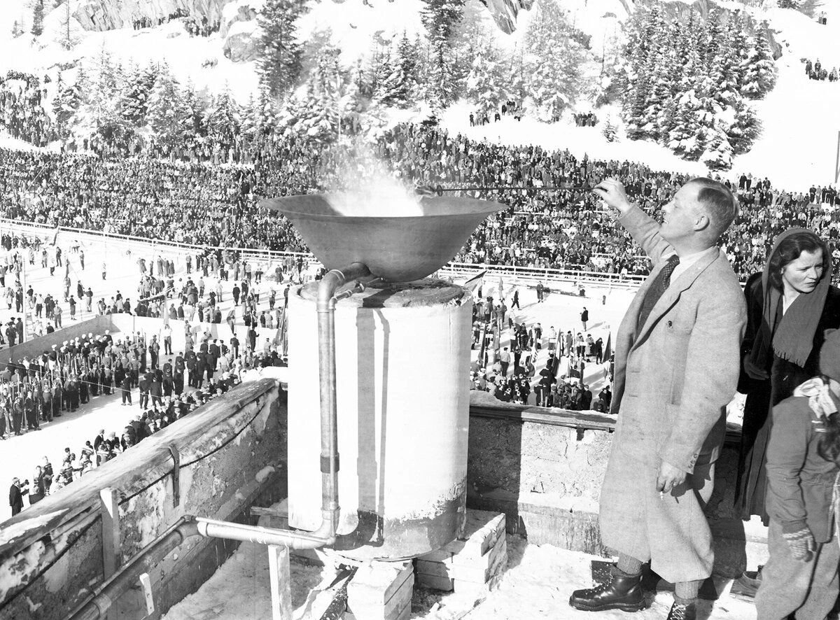 Олимпийские игры впервые. Олимпиада в Санкт Морице 1948. Олимпийские игры 1948 года Швейцарии. Зимние Олимпийские игры Санкт Мориц 1948. V Олимпийские зимние игры (Санкт-Мориц, Швейцария, 1948 г).