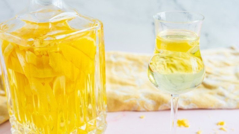 Como se hace el limoncello