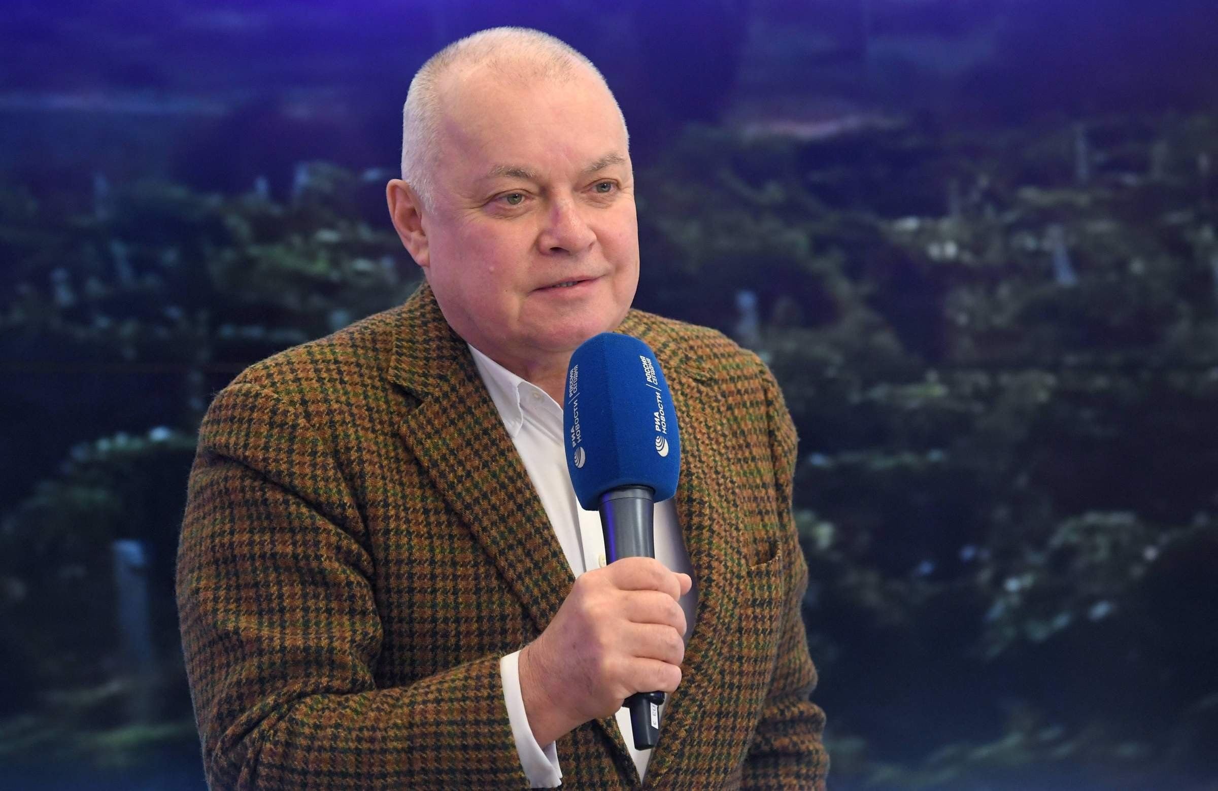 Киселев журналист. Киселёв Дмитрий Константинович. Телеведущий Киселев Дмитрий. Дмитрий Киселев 2019. Киселёв ведущий вести.