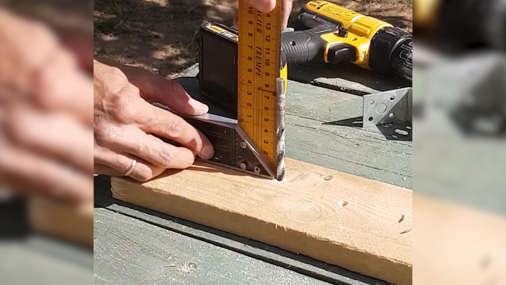 Как соединить две доски под углом 90 градусов