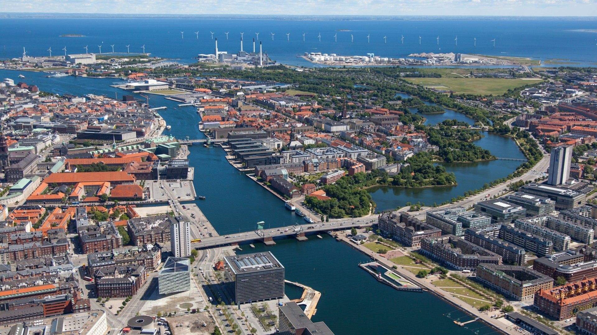 Время в копенгагене сейчас. Копенгаген столица Дании. Столица Дании Копенгаген фото.
