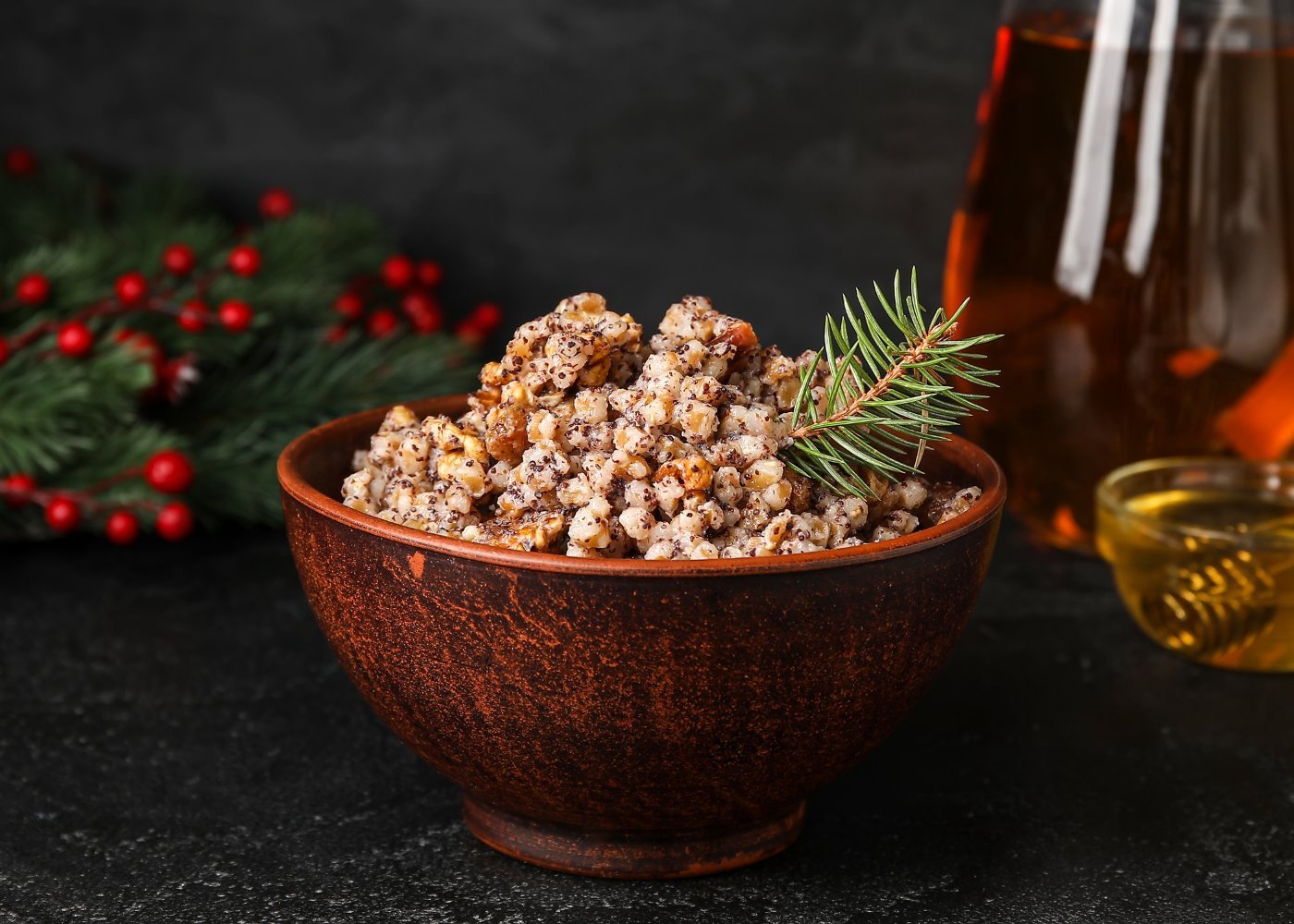Сочиво из пшеницы. Сочиво и кутья. Рождественская кутья (коливо). Украшение кутьи на Рождество.