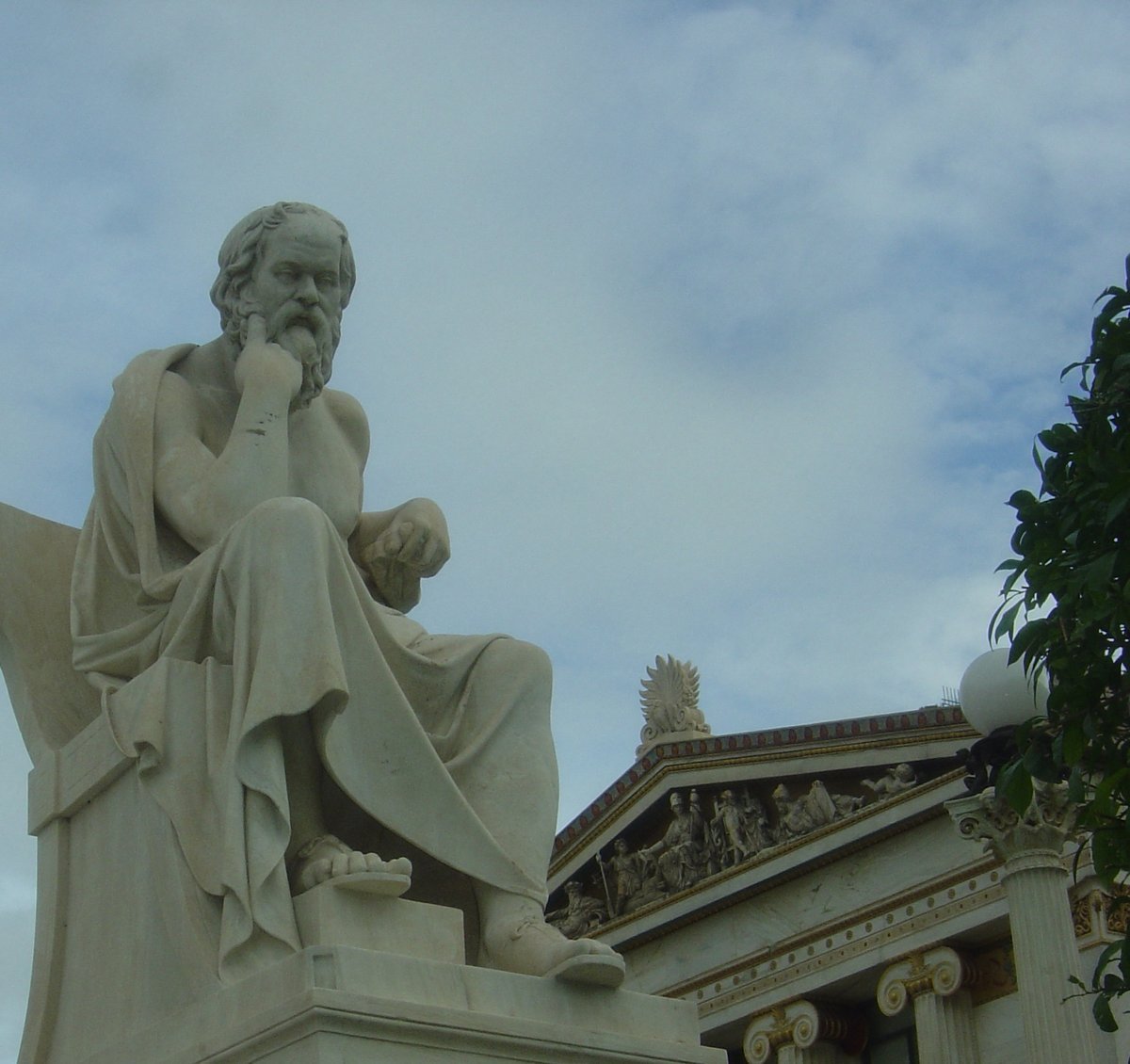 Сократ статуя
