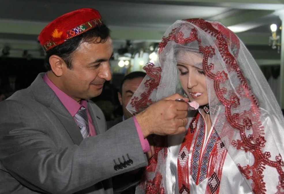 Таджикистан выйду замуж. Свадьба таджиков. Таджикская свадьба обычаи. Таджикские невесты. Таджичка на свадьбе.