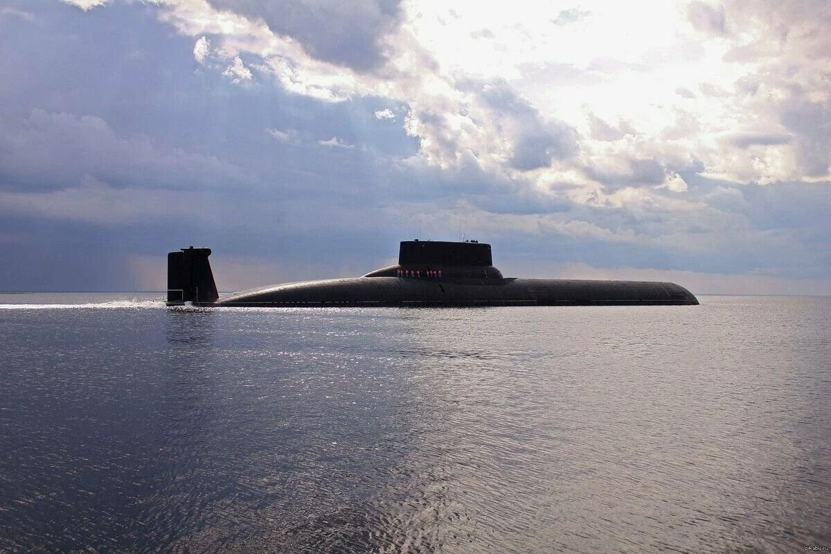 Подводная лодка акула. Подводные лодки проекта 941 «акула». Проект 941 акула Дмитрий Донской. Подводная лодка акула проект 941. Дмитрий Донской подводная лодка.