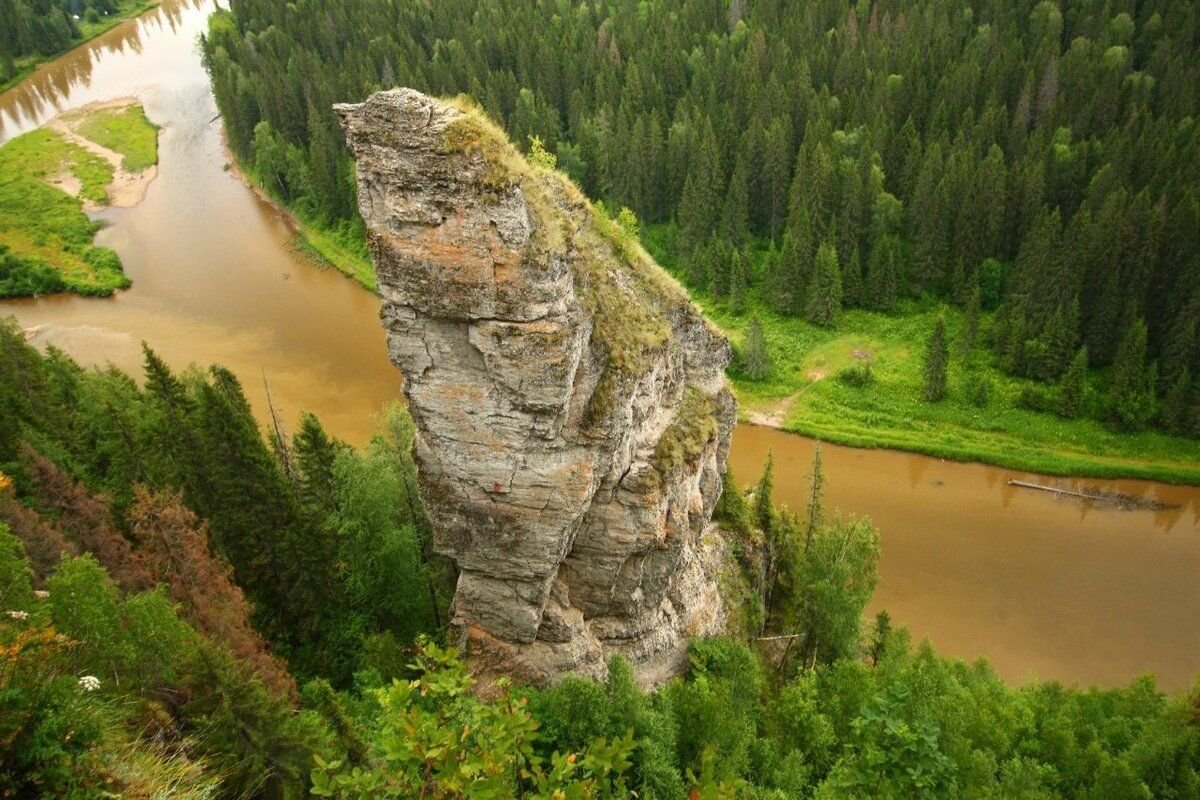 Усьвинские столбы фото летом