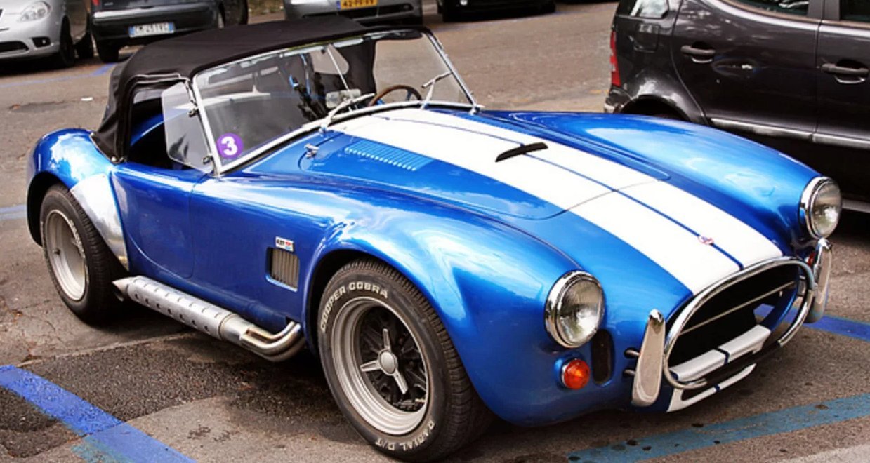 Shelby Cobra 2021 Purple