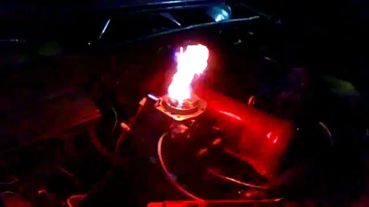 дым из карбюратора. стреляет в карбюратор ваз 2107. сколько резинки в карбюраторе 2101. карбюратор ваз 2106. прокладка карбюратора ауди 100.