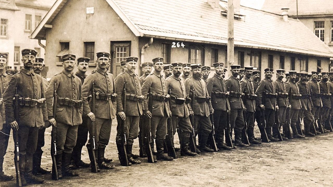 Войска в начале. Германская армия 1914. Кайзеровская Германия 1914. Германская армия в первой мировой войне. Германская армия ПМВ.