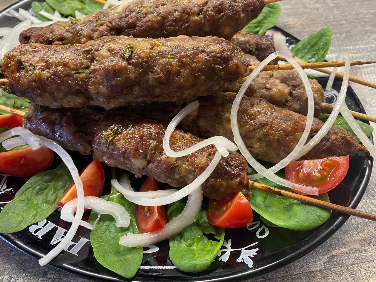 Вкусные люля. Гарнир к люля-кебаб. Сколько готовить люля кебаб. Soch Kabob.