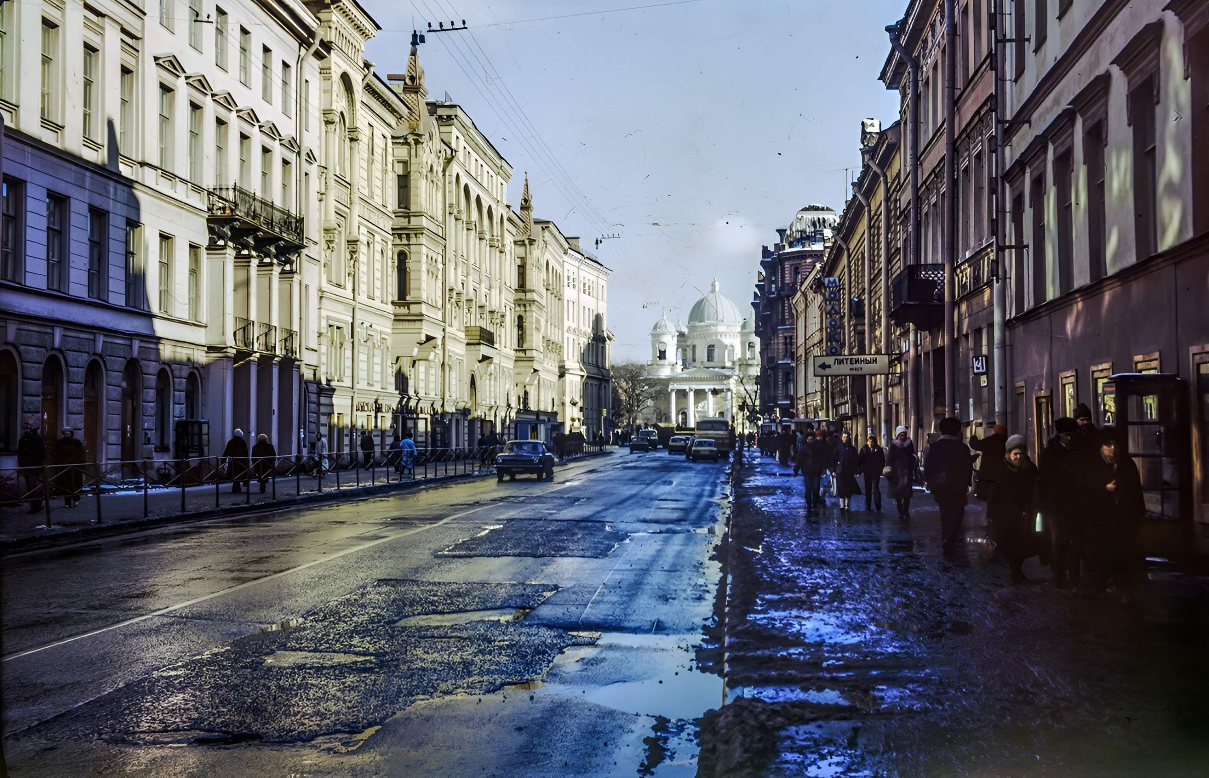 Ленинград про петербург. Улица Пестеля Ленинград. Улица Пестеля Москва. Литейный проспект Санкт-Петербург. Улица Миллионная Санкт-Петербург 90е.