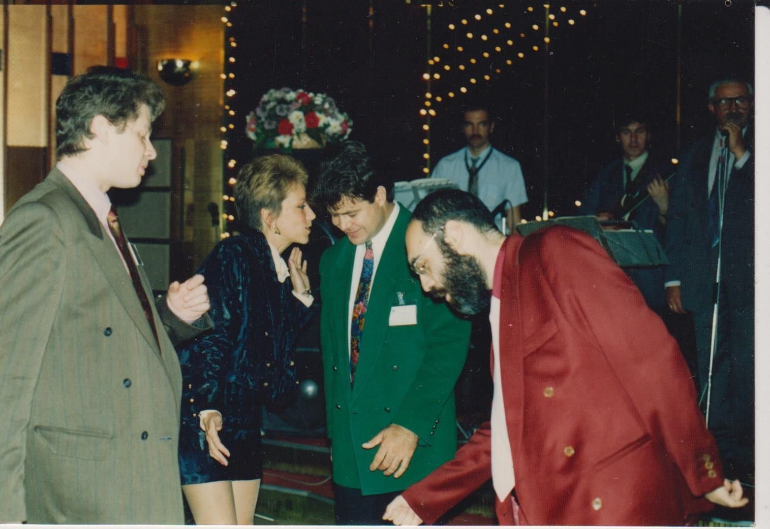Малиновый пиджак Версаче 1992