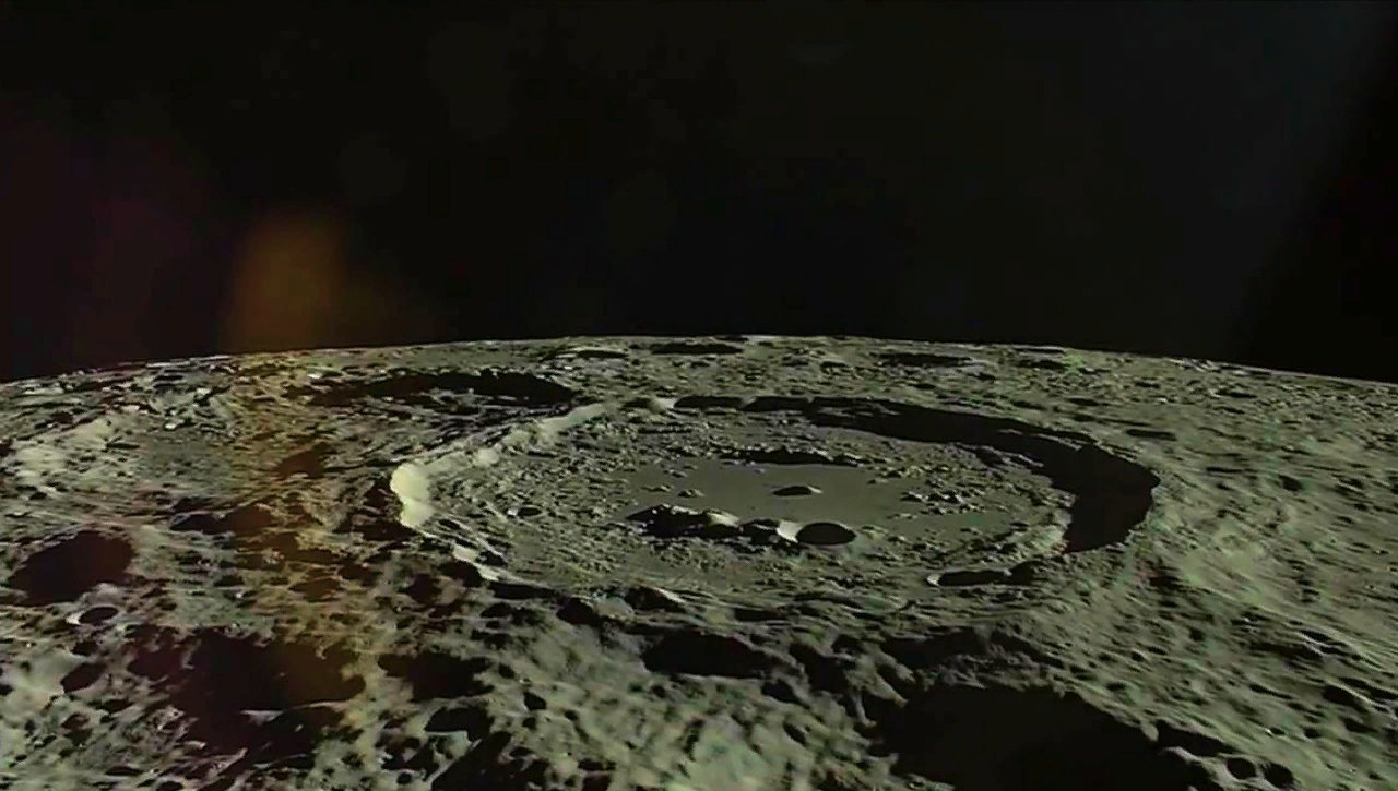 Эйткен кратер на Луне
