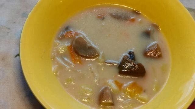 Сырный суп с замороженными грибами