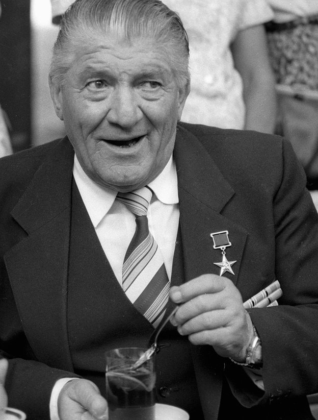 николаем крючковым