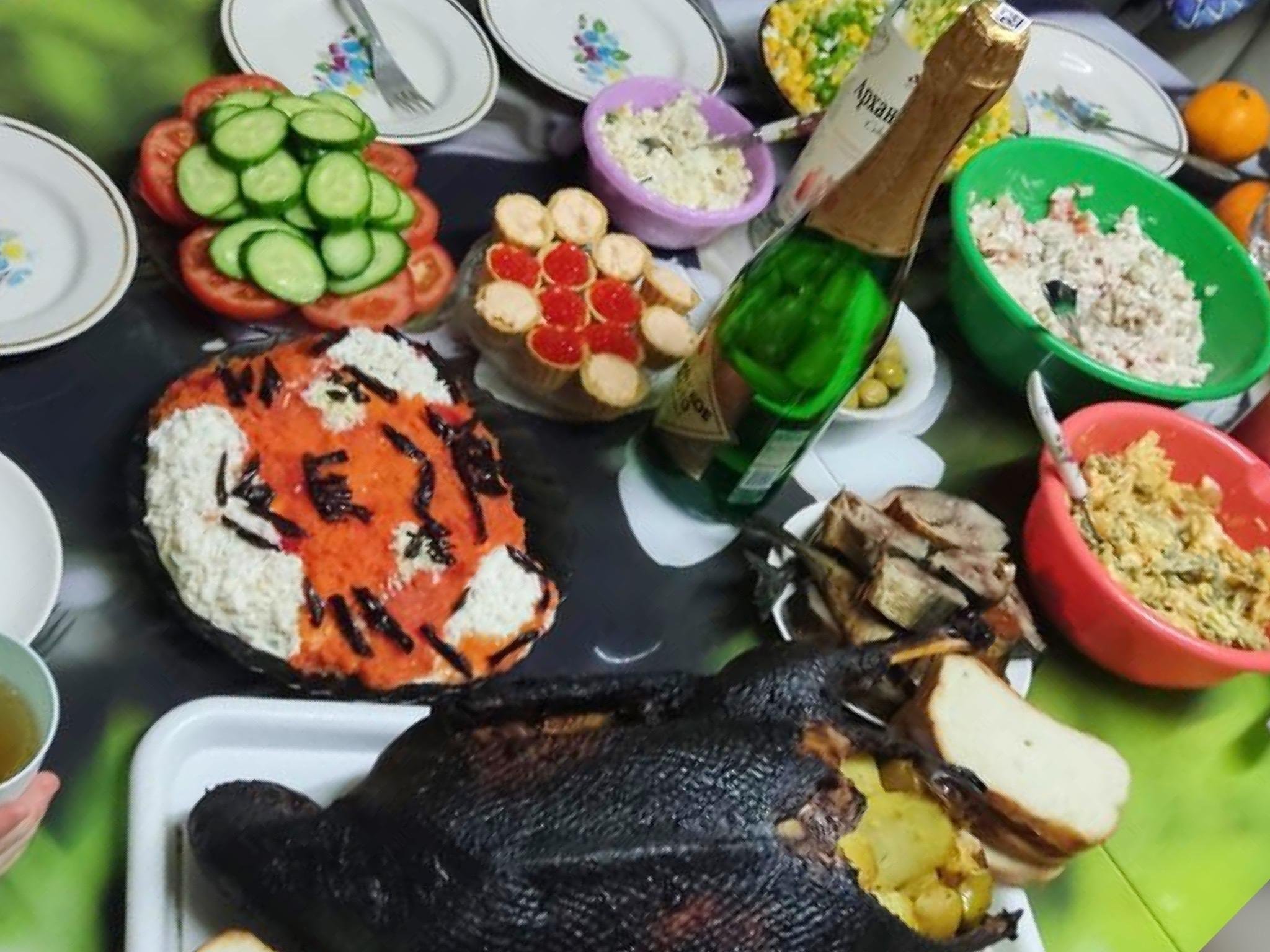 бюджетный стол на каждый день