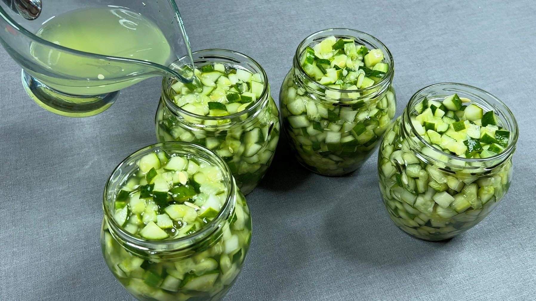 Салат из огурцов на зиму в банках