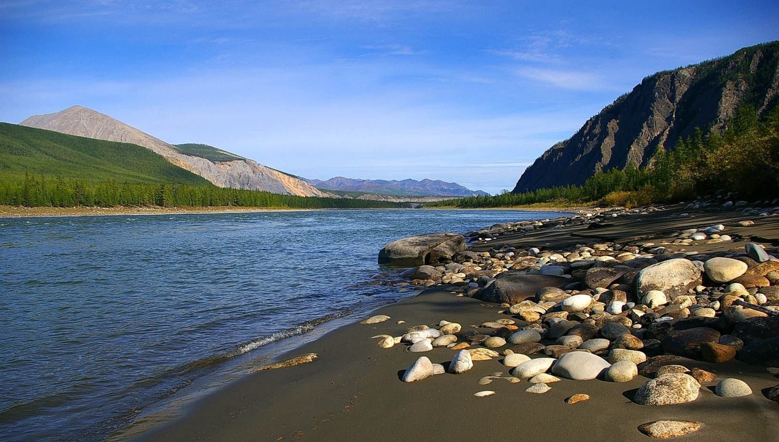 Река Индигирка Якутия