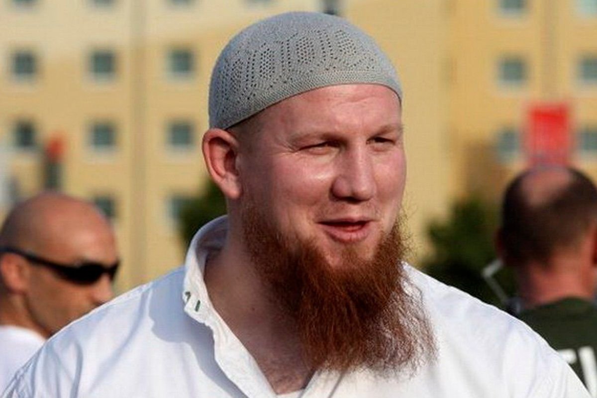 яшин кадырову. почему чеченцы рыжие. рамзан кадыров рыжий. рамзан кадыров 2010. чистокровные чеченцы рыжие.