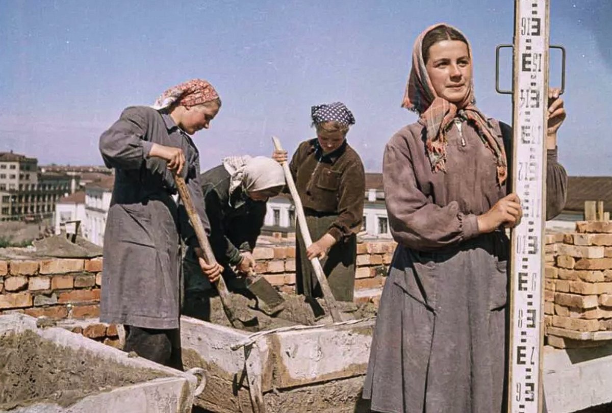 Парад физкультурников 1945 Сталинград