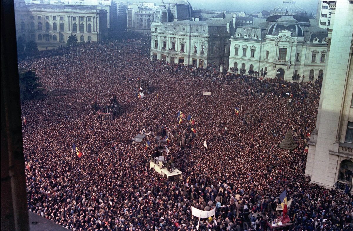 Бархатная революция произошла. Румынская революция 1989 Чаушеску. Румыния 1989 Чаушеску. Революция в Румынии 1989 года. Свержение Чаушеску в Румынии 1989.