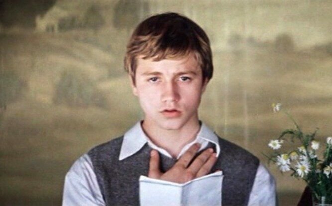 Пройдет лет 30 после детства слушать. Уже прошло лет тридцать после детства. Сто дней после детства (1975) - улыбка в сумерках. Стих для мужчины о прошлом. Пройдет лет 30 после детства слушать.