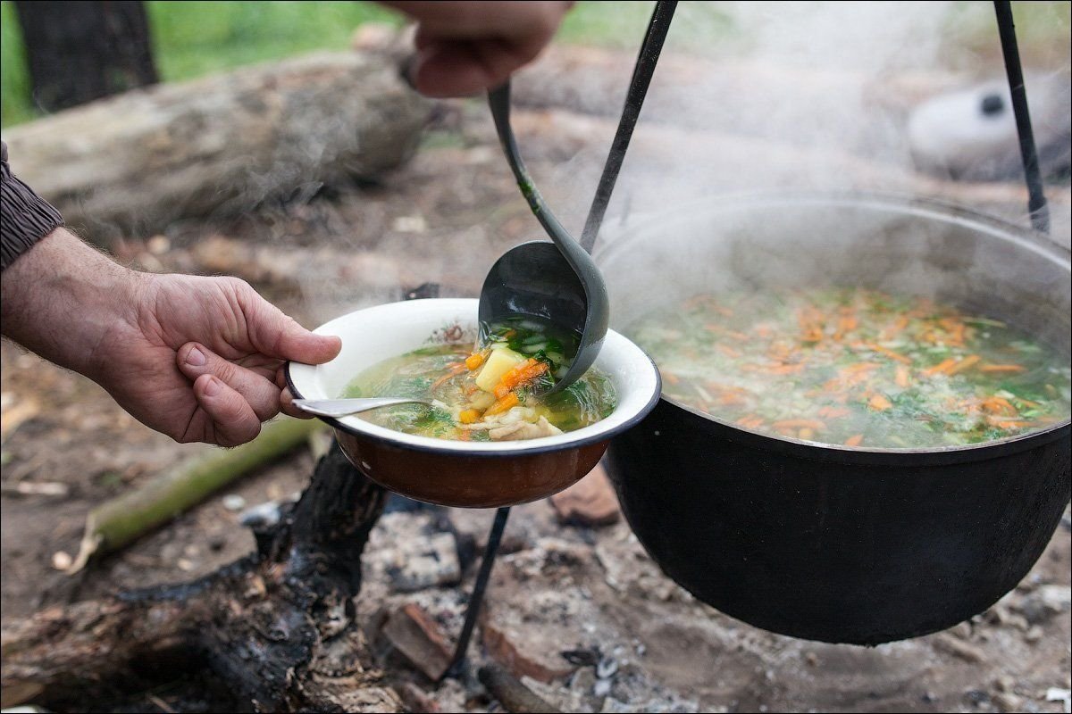 Из чего сварить вкусную уху если нет речной рыбы