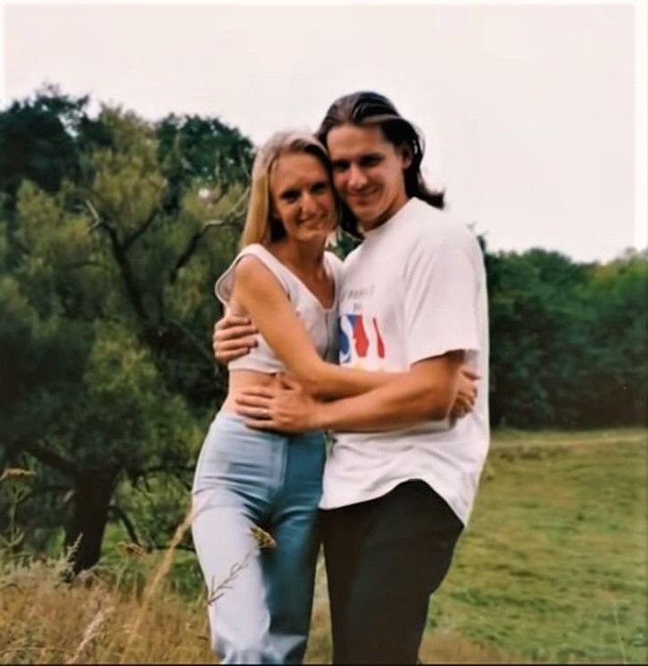 ирина батурина модель жена. сын актера юрия батурина. юрий батурин актер с женой фото. юрий батурин жена. жена юрия батурина ирина.