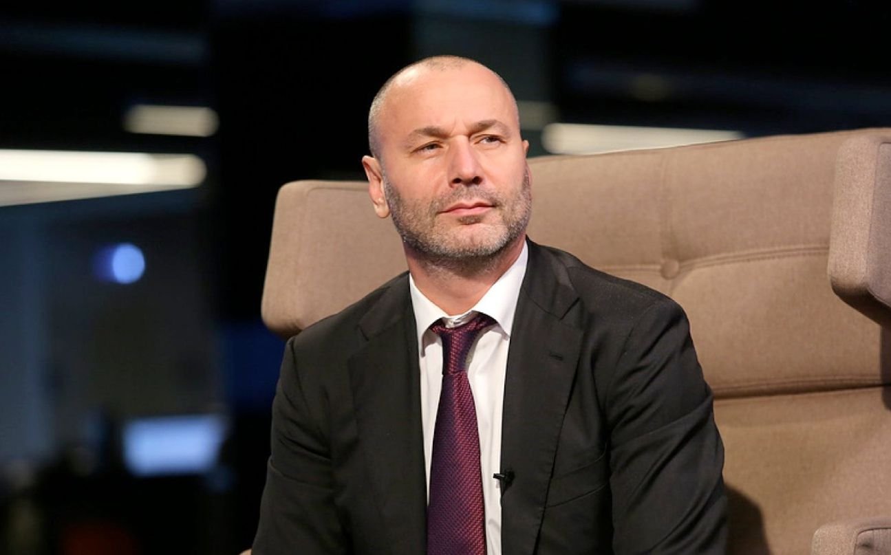 Музаев анзор ахмедович. Анзор музаев. Глава рособрнадзора музаев. Анзор музаев егэ. Музаев рособрнадзор биография.