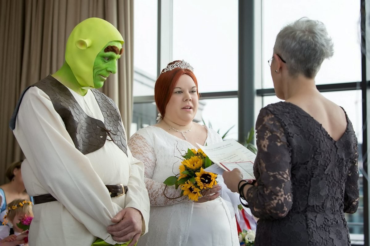 Смешной костюм невесты