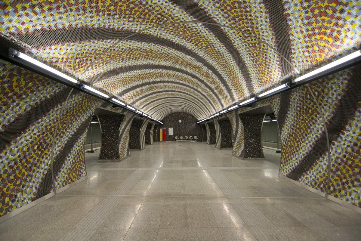 Ст м 4. Линия м1 метро Будапешт. Метрополитен Будапешта. Будапешт метро м1. Станции метро Будапешта.