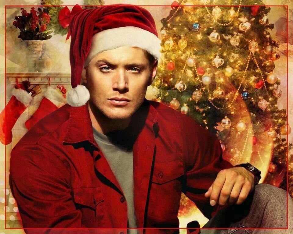 домой на рождество кадры. новогодняя борода. мужчины рождества. человек с подарком. дженсен эклз рождество.