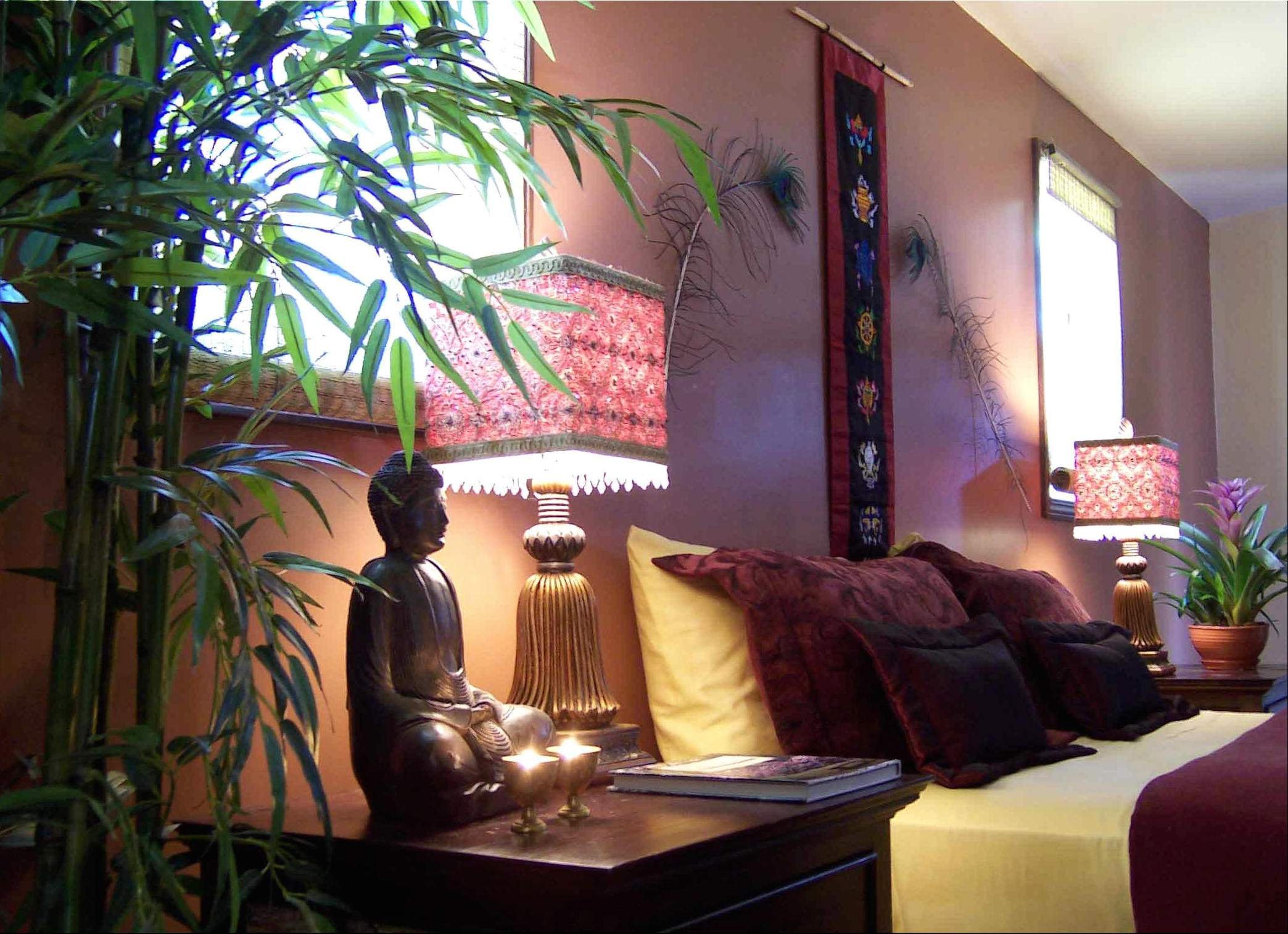 Фанфеншуй ру. Комната в буддийском стиле. Эзотерический стиль в интерьере. Фэн-шуй. Тайский стиль в интерьере.