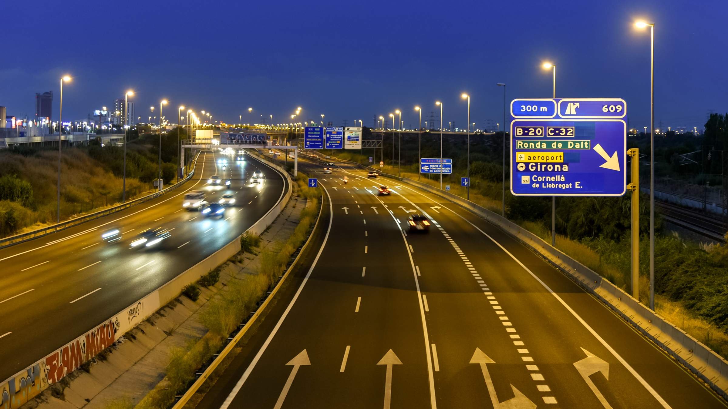 Дороги автобан россия. Трасса м1 москва минск. Трасса р-206. Тайланд. Машина на дороге.