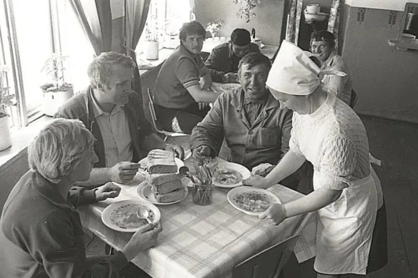 Столовая в СССР общепит