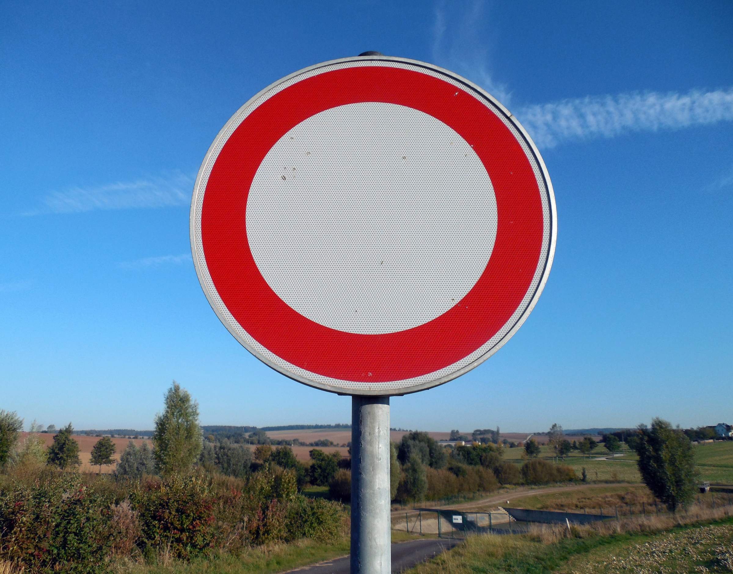 Картинка движение запрещено
