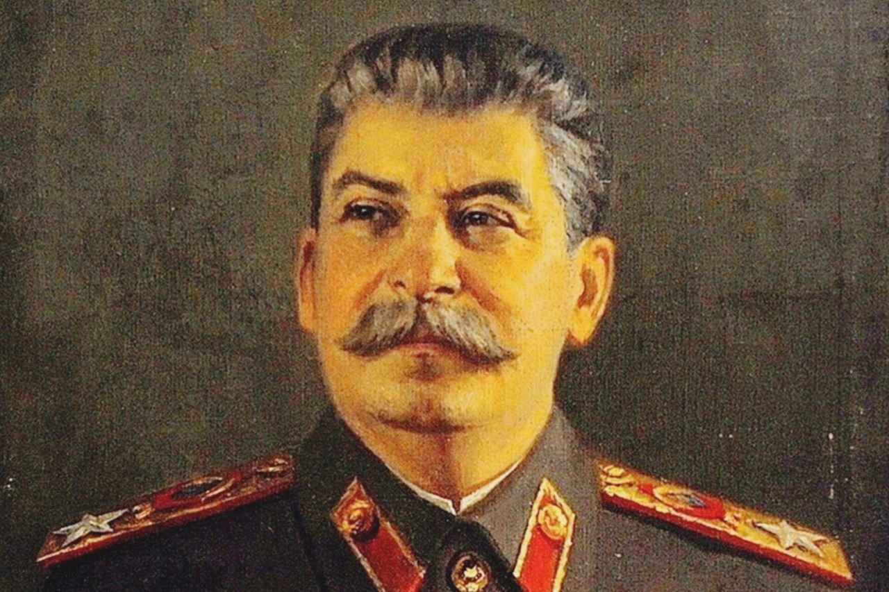 сталин приколы. сталин в поле. иосиф сталин всех погубил. артем сталин. как сталин стал вождем.