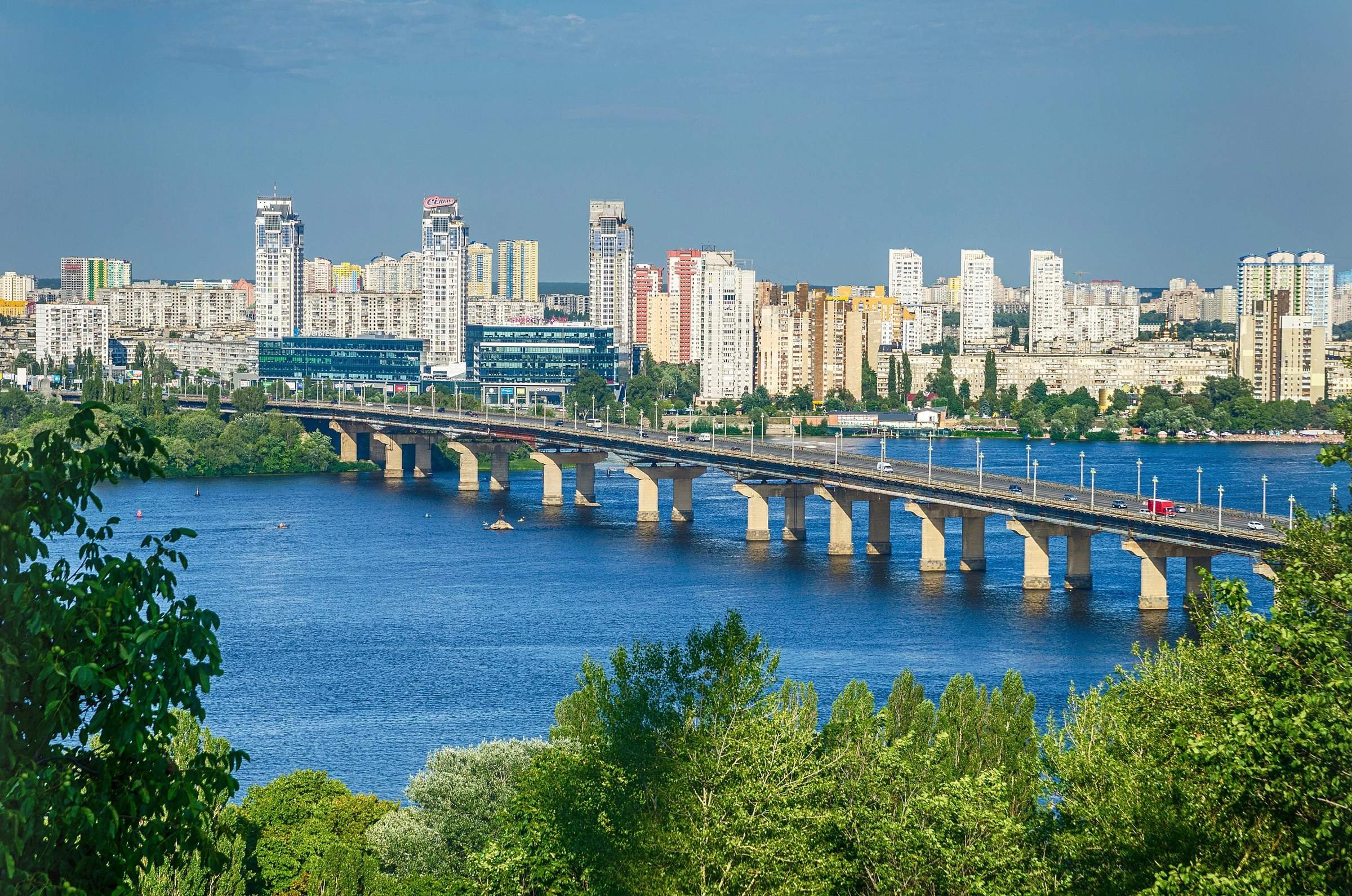 Мост патона в киеве фото. Мост Патона в Киеве. Мост Патона через Днепр в Киев. Мост Патона в Днепре. Цельносварной мост Патона.