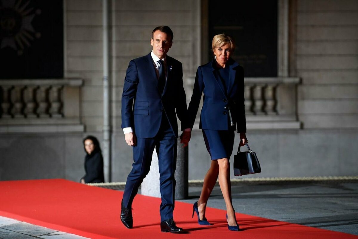 Macron Casual