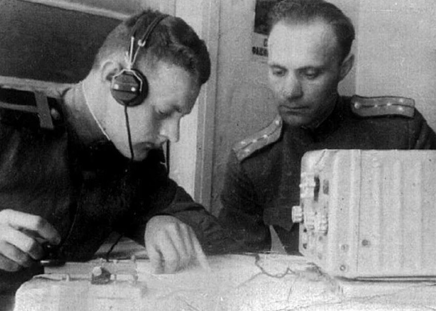 Радио в войну фото
