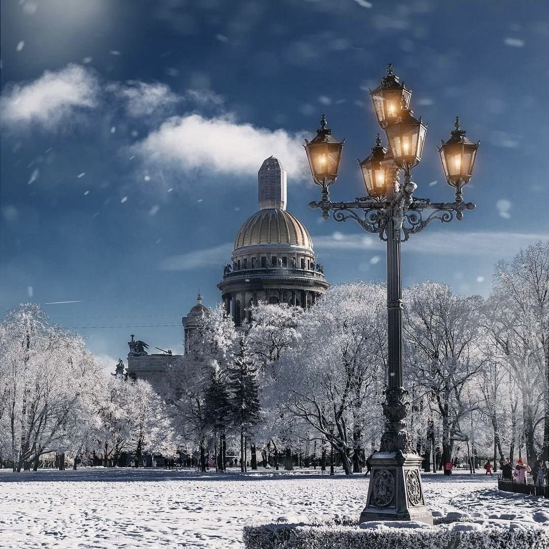 Город январь. Санкт-Петербург зима. Санкт-Петербург зимой. Фонари Исаакиевская площадь. Зимний город Питер.