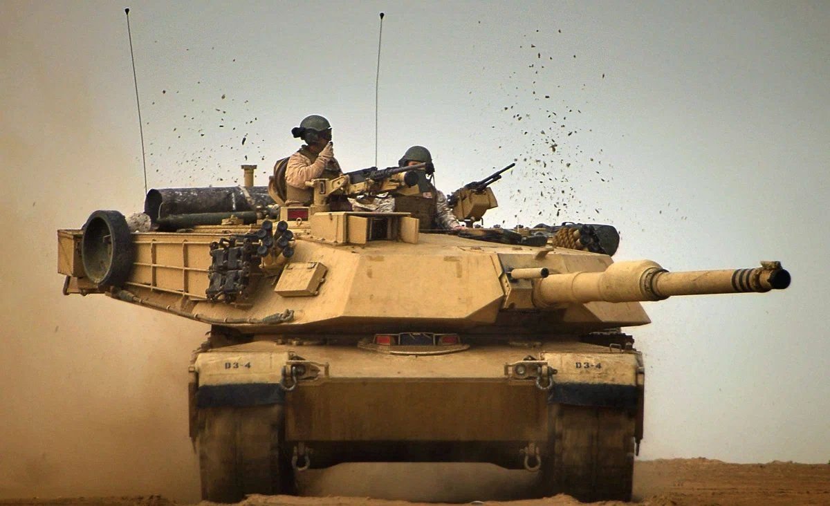 Абрамс против т 90. Американский танк м1 Абрамс. Боевой танк м1 «Абрамс» (США). Танк m1 Abrams. Танка m1 Abrams.