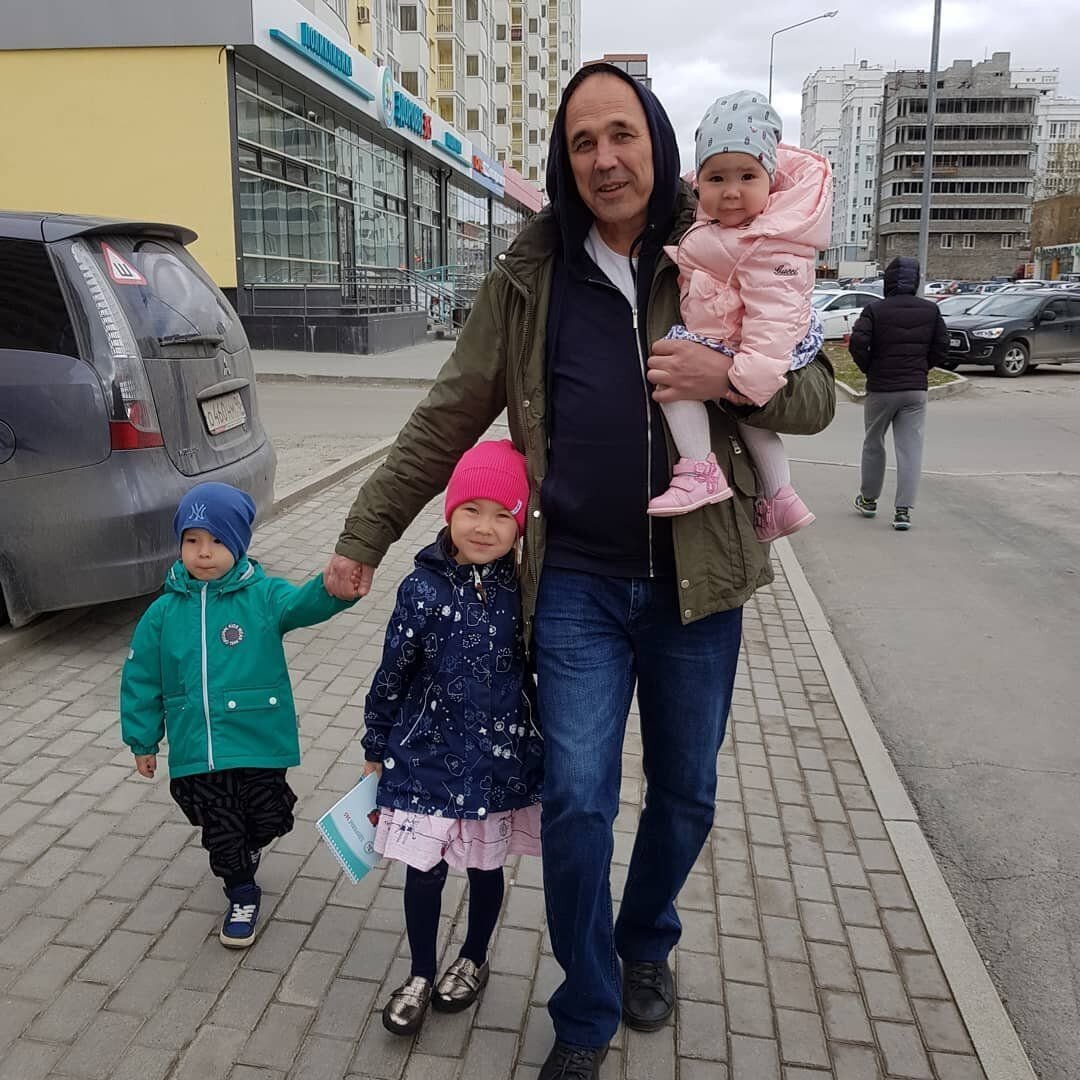 Соколов семья фото с женой и детьми фото
